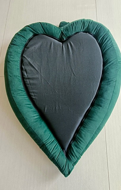 Underside of leaf bed showing non-slip backing